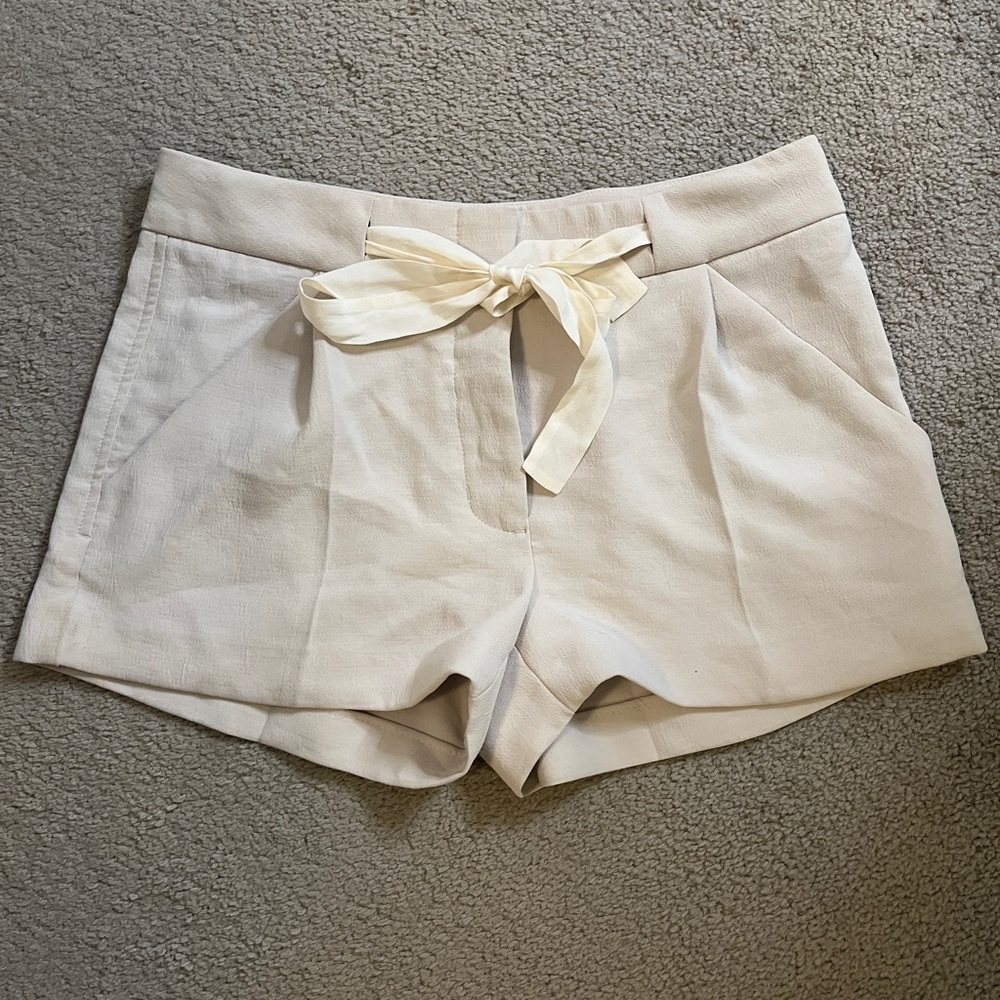Wilfred High Waist Cream Shorts with Bow
